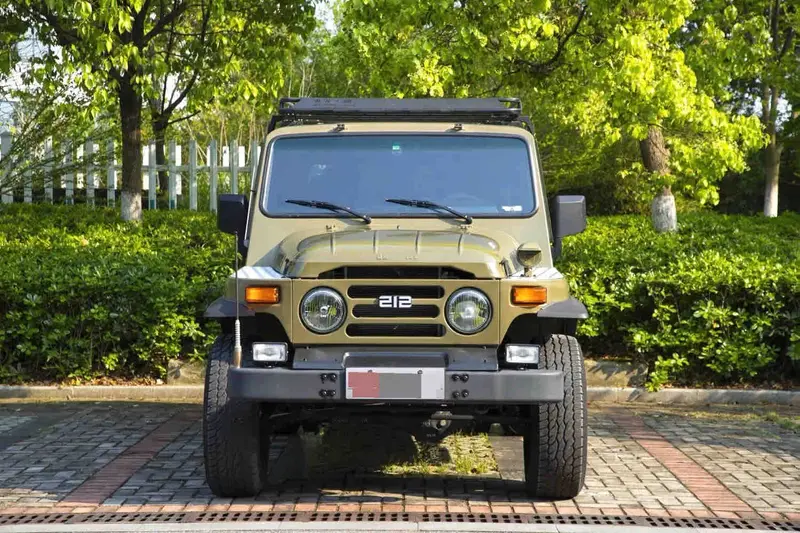 Vehicle photo 2