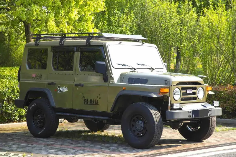 Vehicle photo 3
