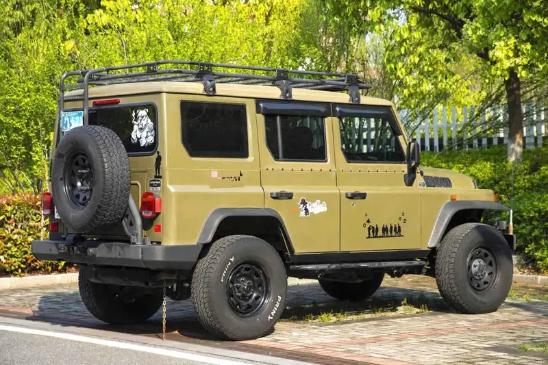 Vehicle photo 6