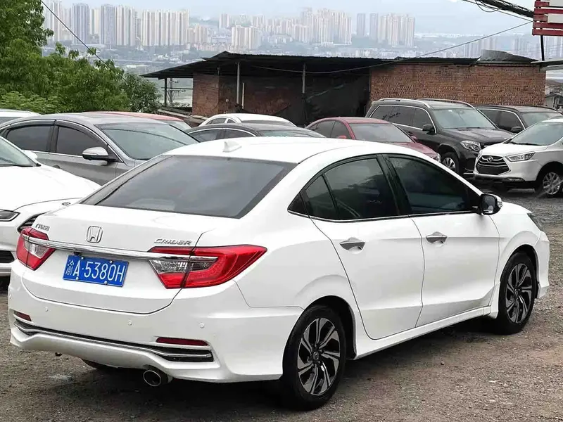 Vehicle photo 4