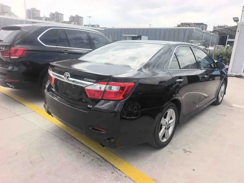 Vehicle photo 4