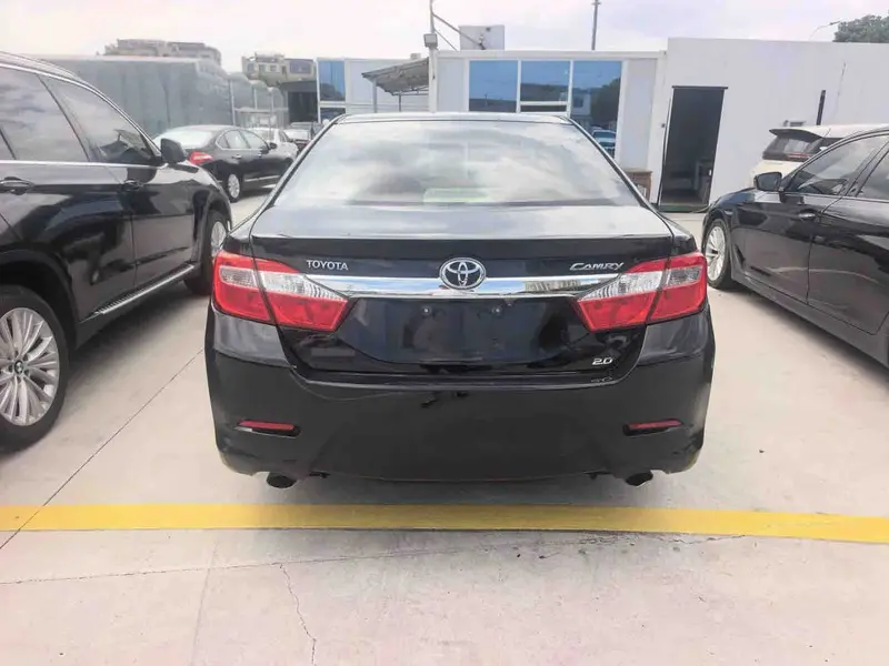 Vehicle photo 6