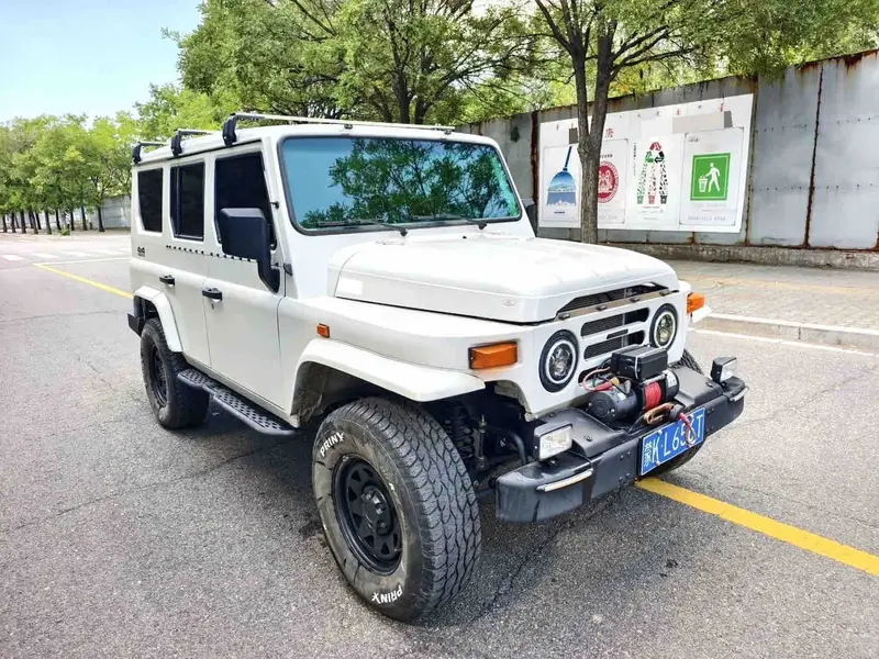 Vehicle photo 3