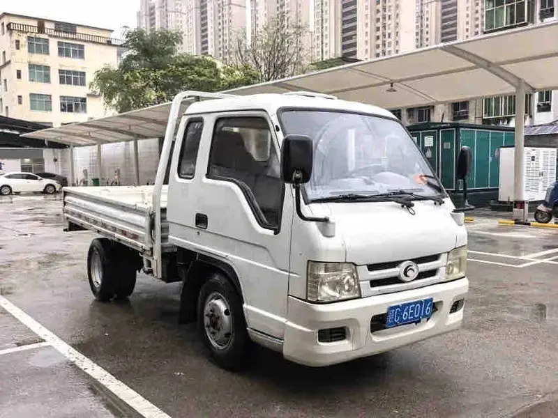 Vehicle photo 2