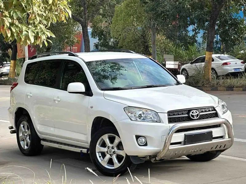 Vehicle photo 3