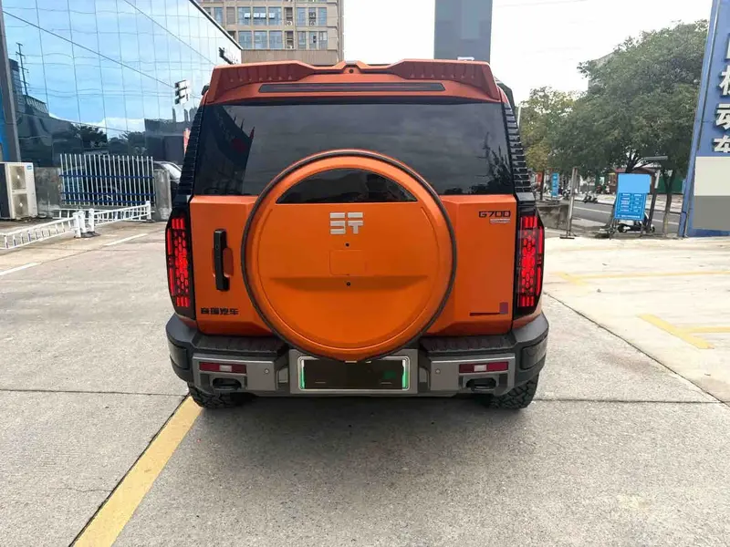 Vehicle photo 5