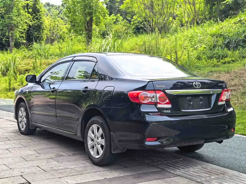 Vehicle photo 4
