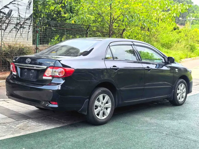 Vehicle photo 5