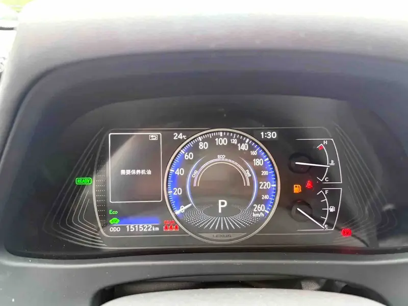 Vehicle photo 9