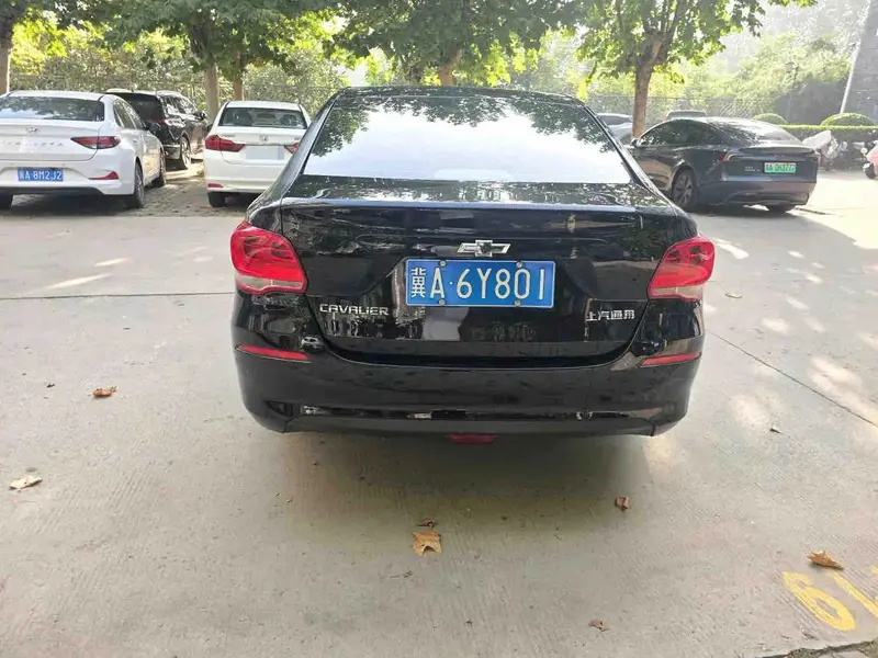 Vehicle photo 5