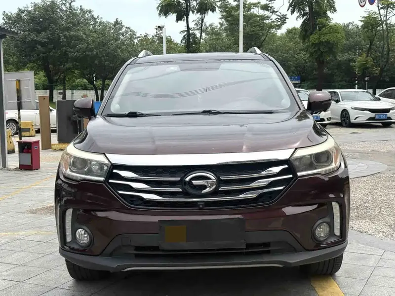 Vehicle photo 3
