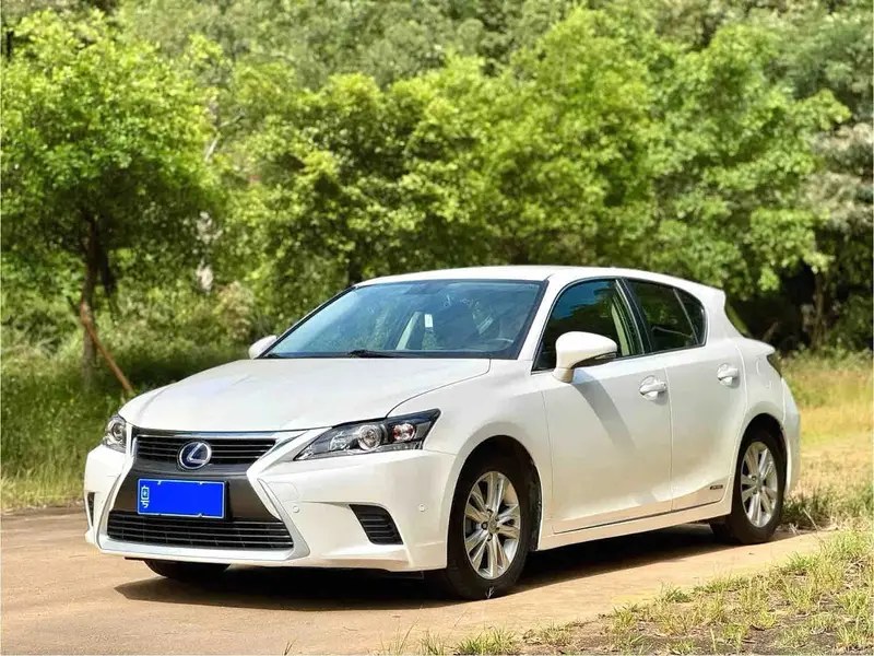 2017 Lexus CT 200h 1.8L Hybrid E-CVT
