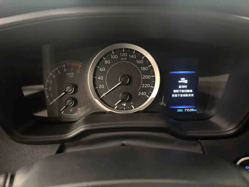 Vehicle photo 10
