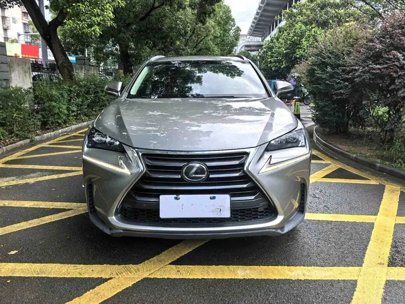 Vehicle photo 3