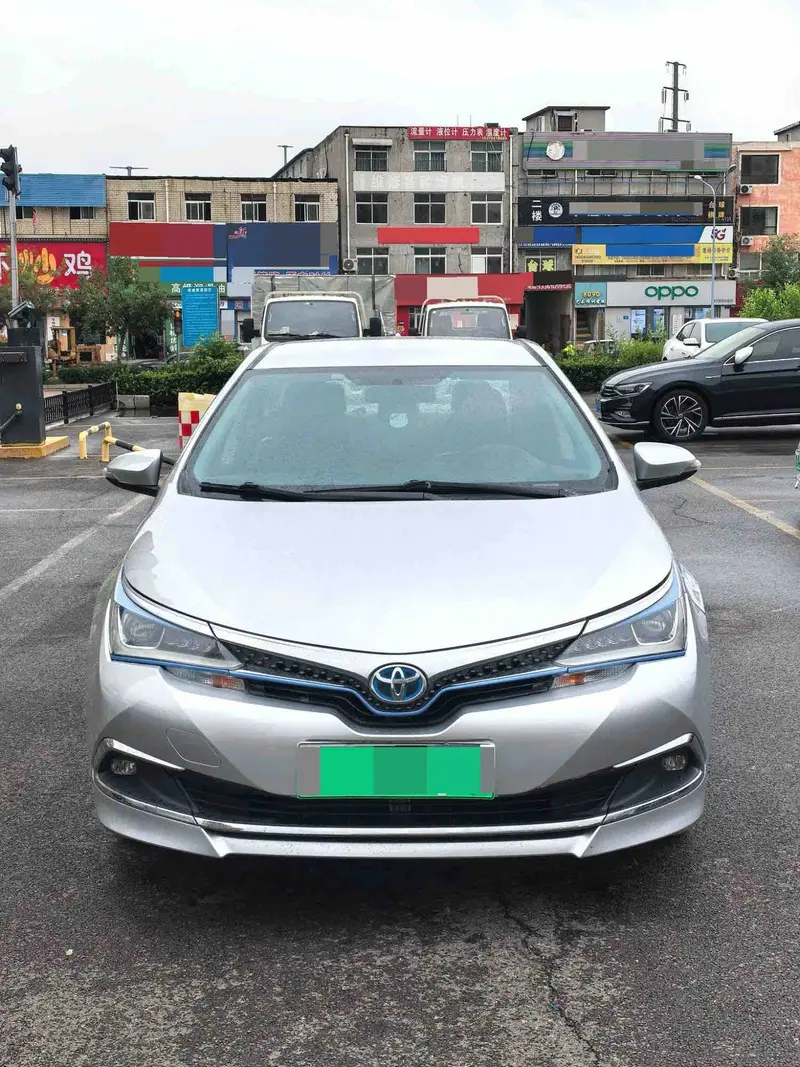 Vehicle photo 2