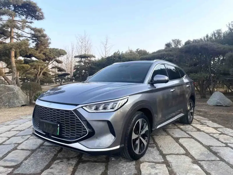 Vehicle photo 1