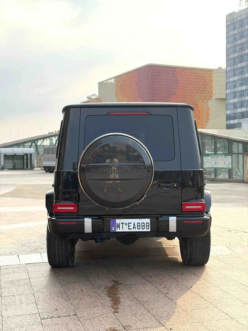 Vehicle photo 3