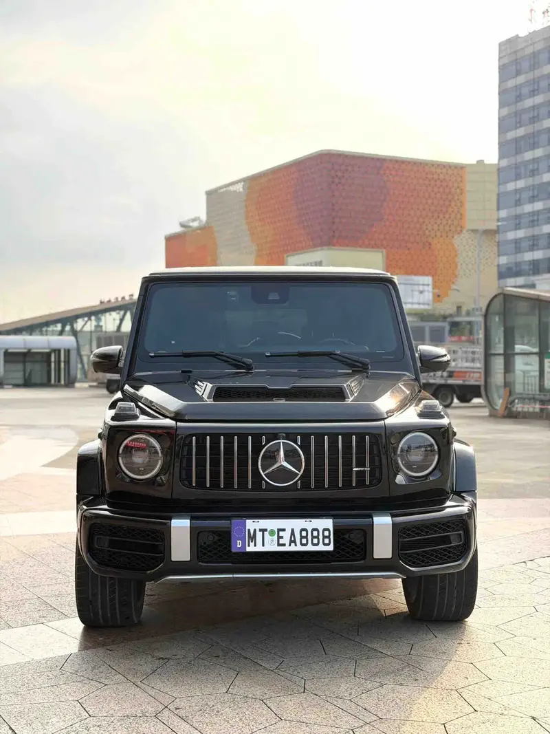 Vehicle photo 4
