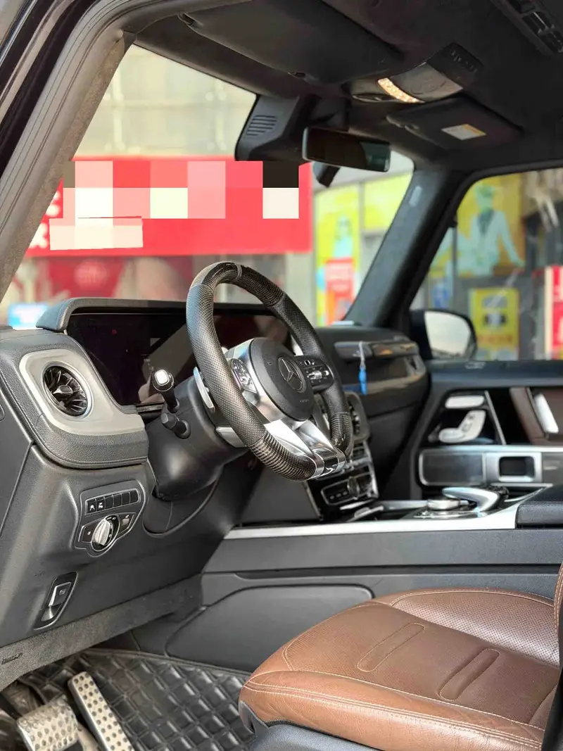 Vehicle photo 7