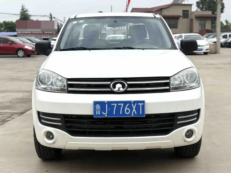 Vehicle photo 3