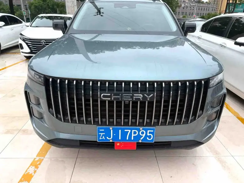 Vehicle photo 2