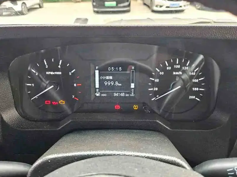 Vehicle photo 7