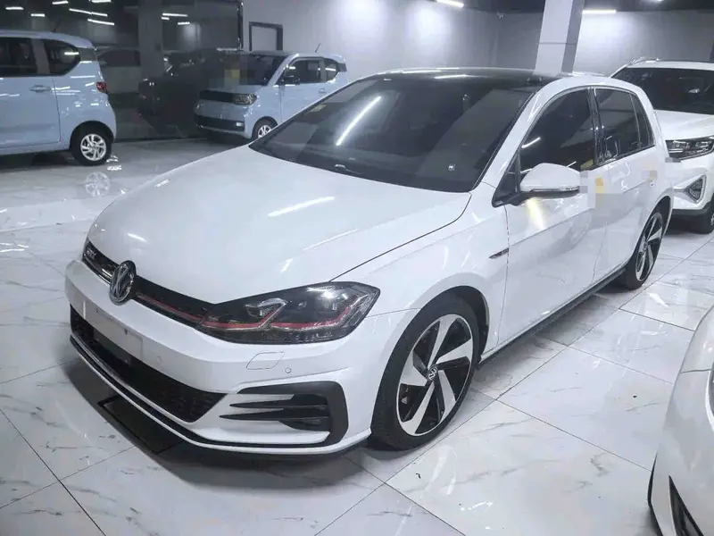 Vehicle photo 1