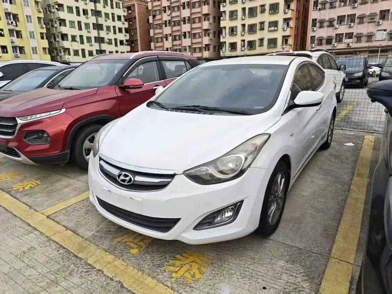 2015 Hyundai Elantra 1.6L AT