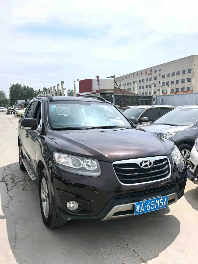 2012 Hyundai Santa Fe 2.4L AT 2WD