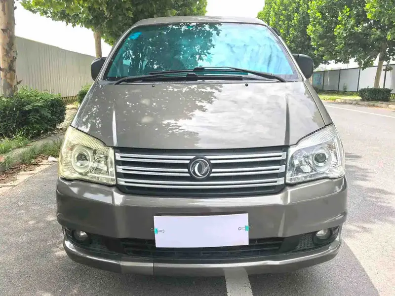 Vehicle photo 2