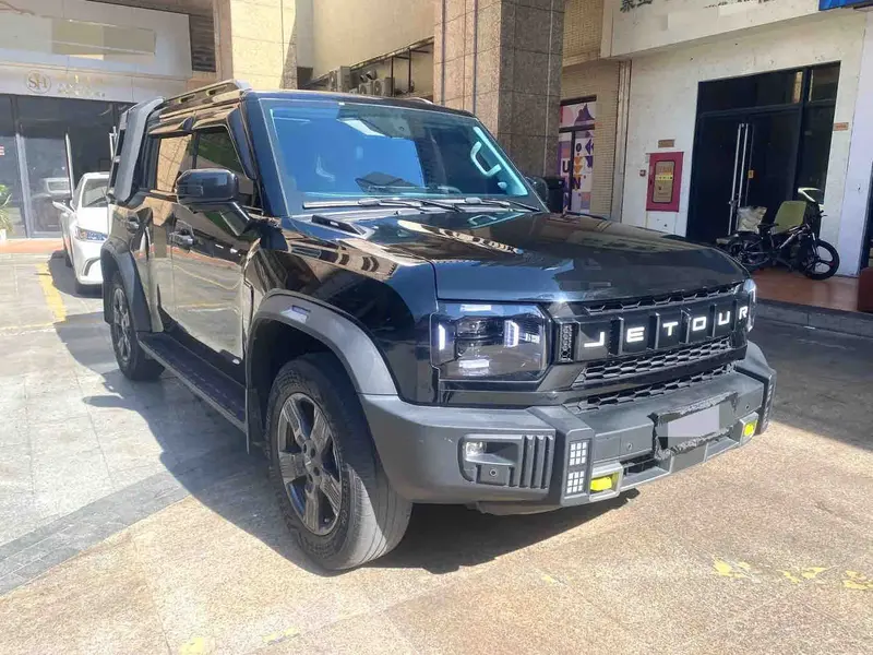 Vehicle photo 3