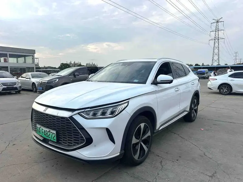 Vehicle photo 1