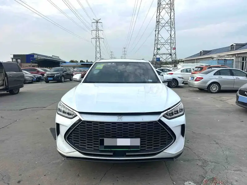 Vehicle photo 2