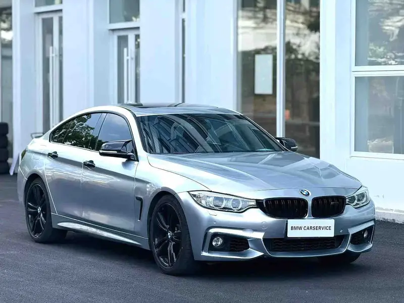 Vehicle photo 2