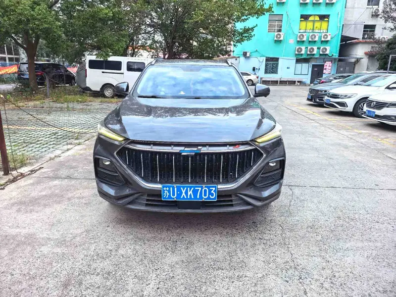 Vehicle photo 3