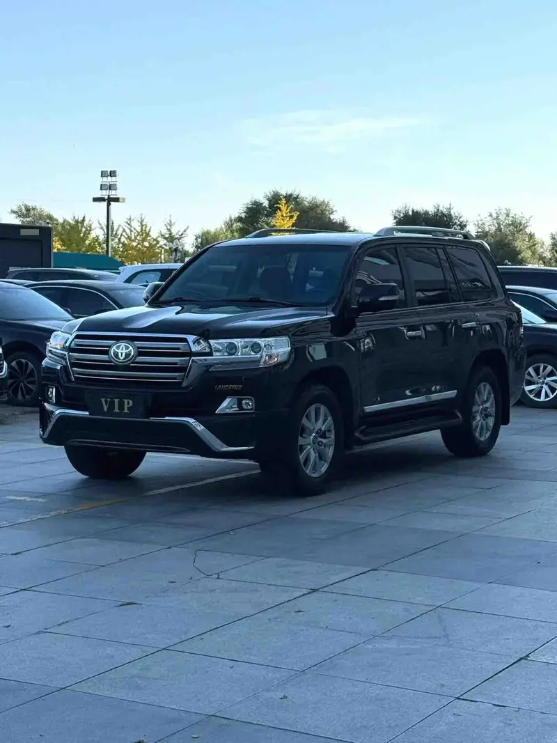 2015 Toyota Land Cruiser 4.0L AT 4WD