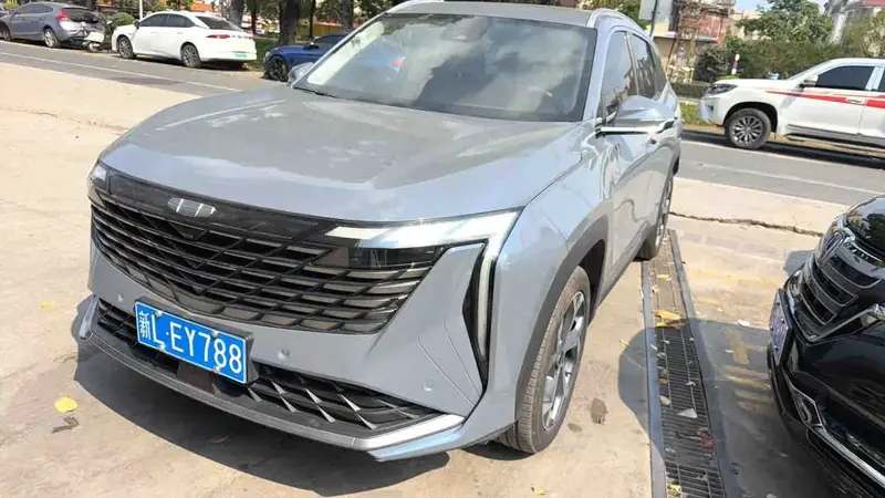 Vehicle photo 1