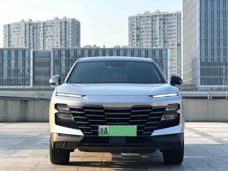 Vehicle photo 2