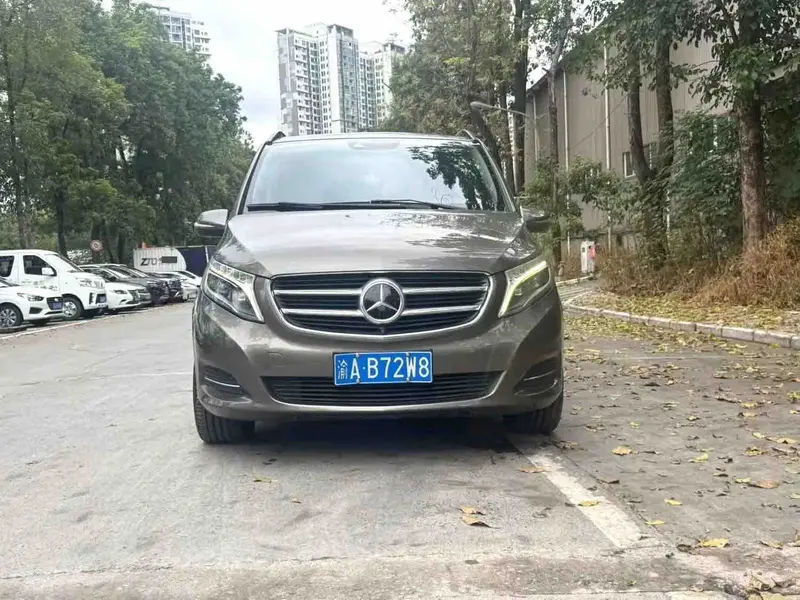 Vehicle photo 2