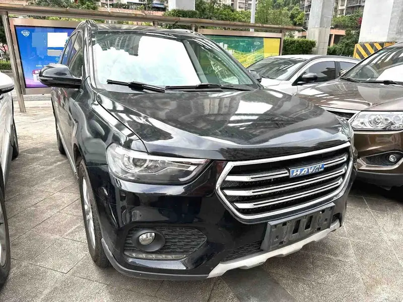 Vehicle photo 2