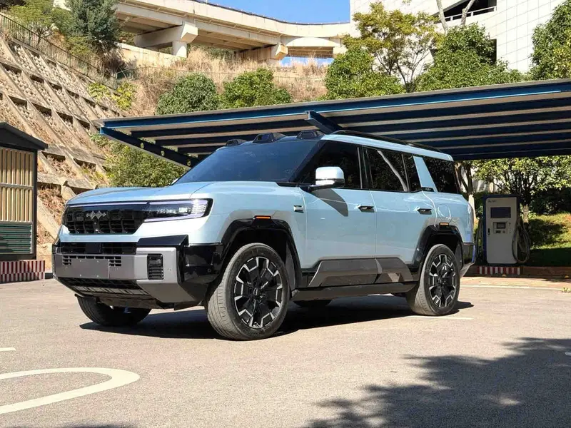 2025 Fangchengbao Bao 8 2.0T PHEV 4WD 6-seater