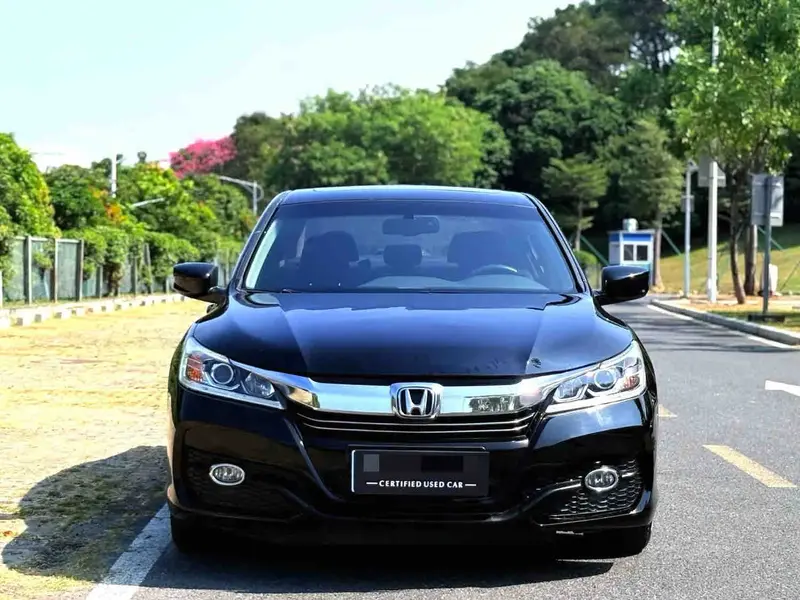Vehicle photo 3