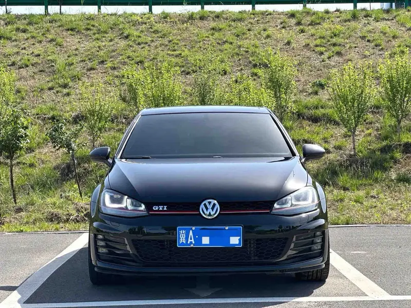 Vehicle photo 4