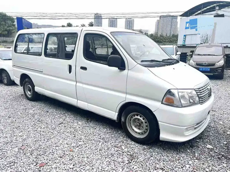 Vehicle photo 2