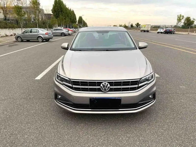 Vehicle photo 2