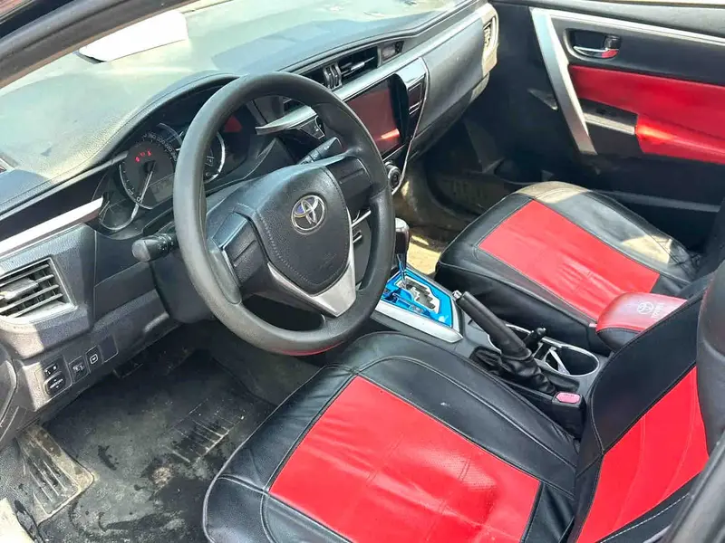 Vehicle photo 7