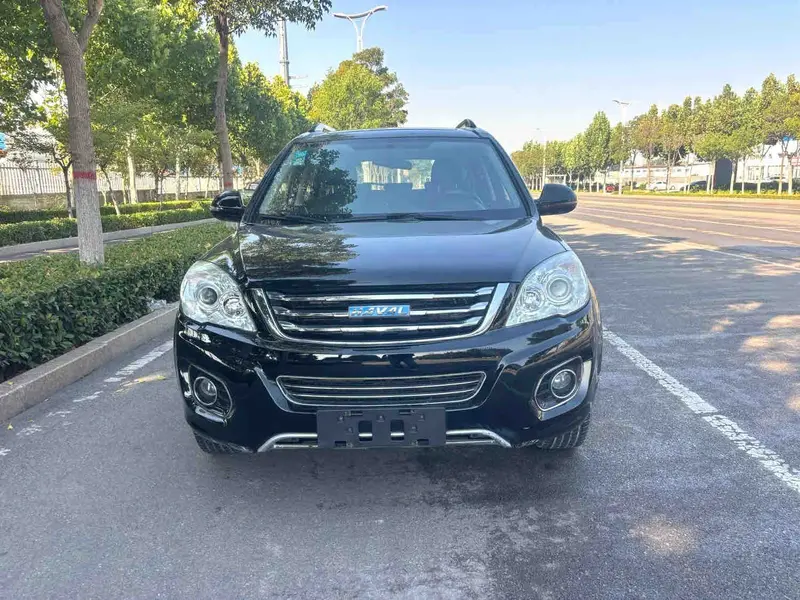 Vehicle photo 3