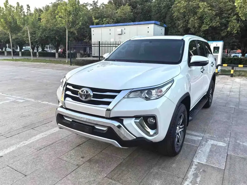 Vehicle photo 1