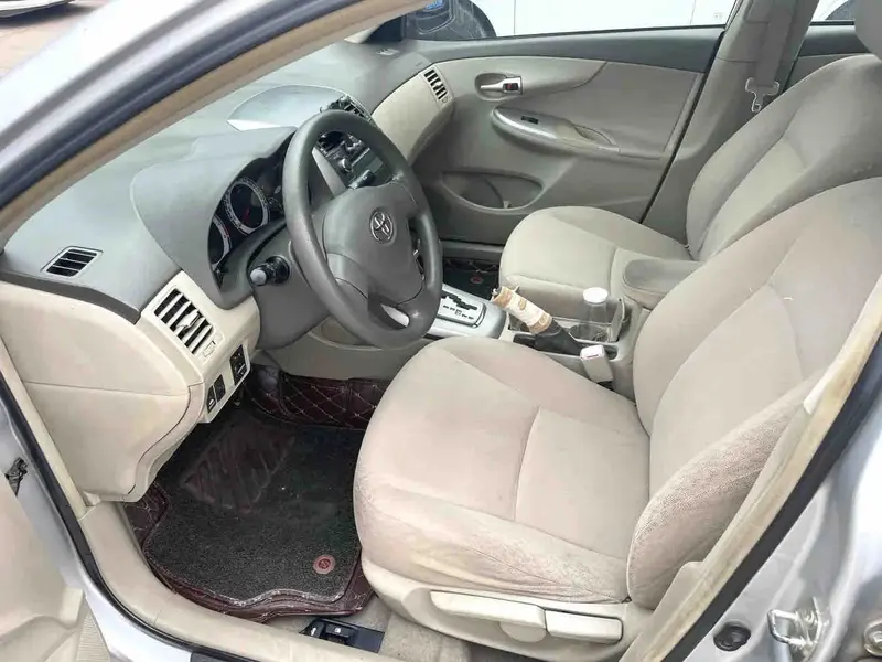 Vehicle photo 4