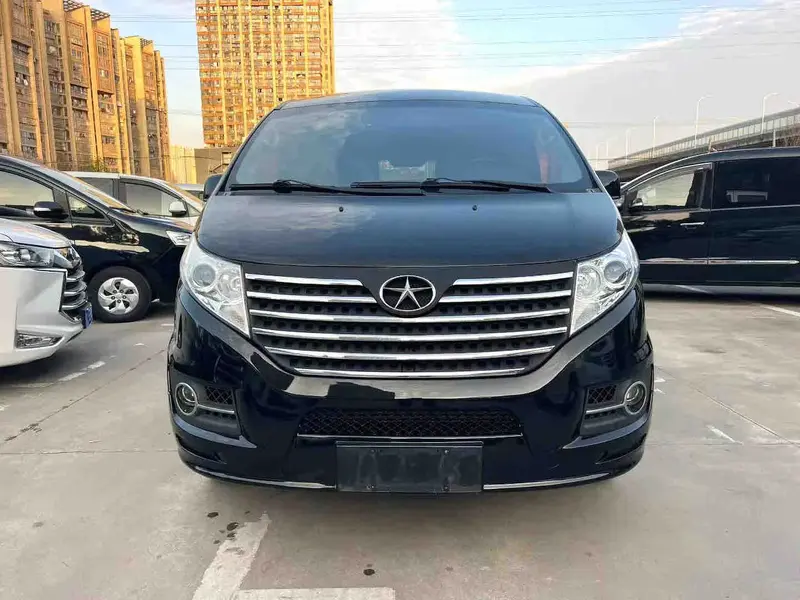 Vehicle photo 2
